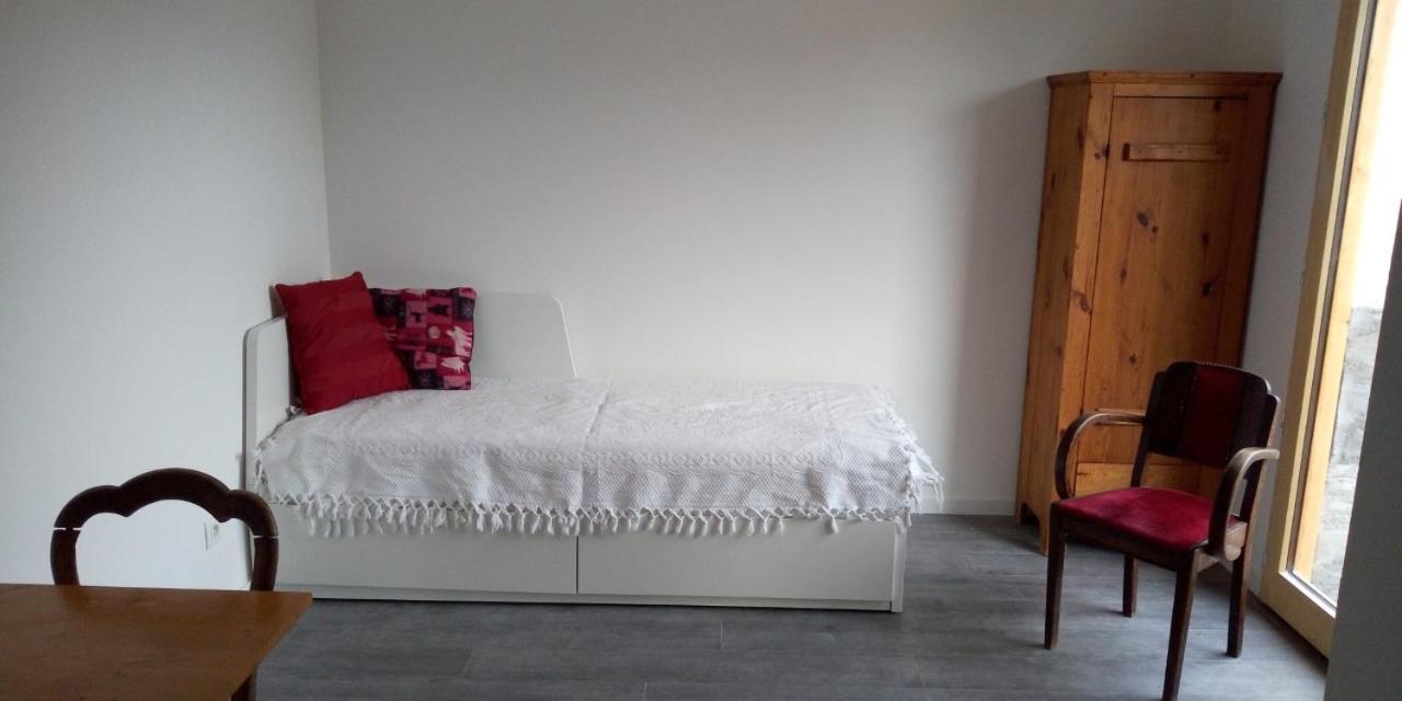 Studio Avec Jardin Au Pied Du Revard Dans Villa Aix-les-Bains Luaran gambar